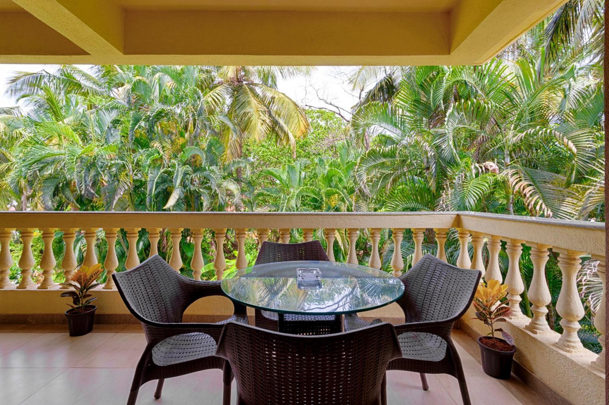 De Mandarin Beach Resort Suites & Villas, Candolim Buitenkant foto