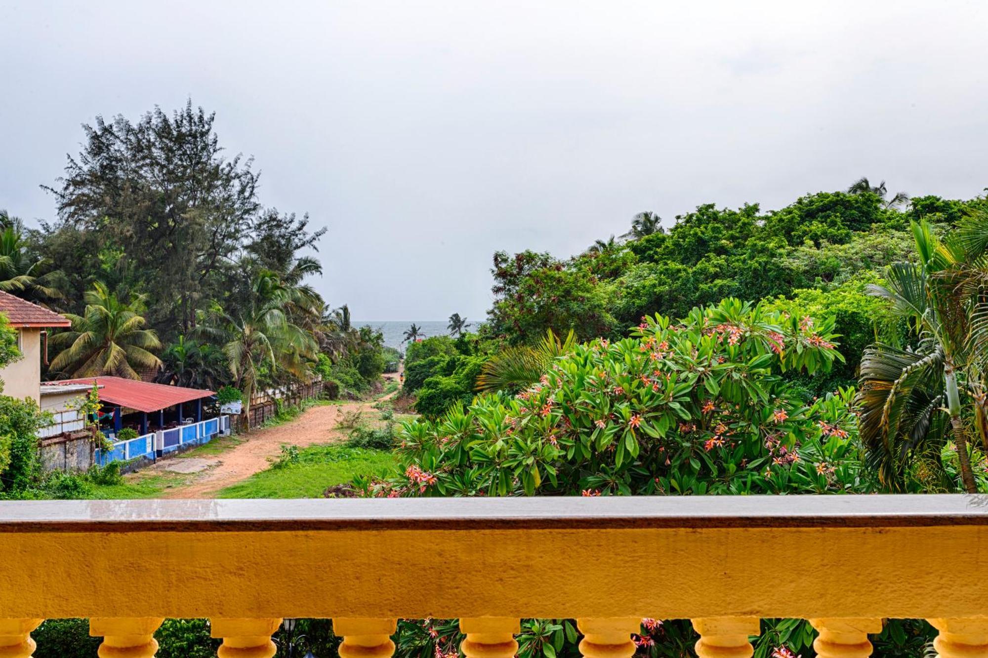 De Mandarin Beach Resort Suites & Villas, Candolim Buitenkant foto